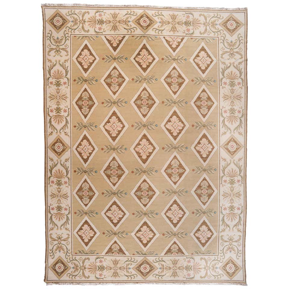 Diamond Pattern Rug For Sale at 1stDibs