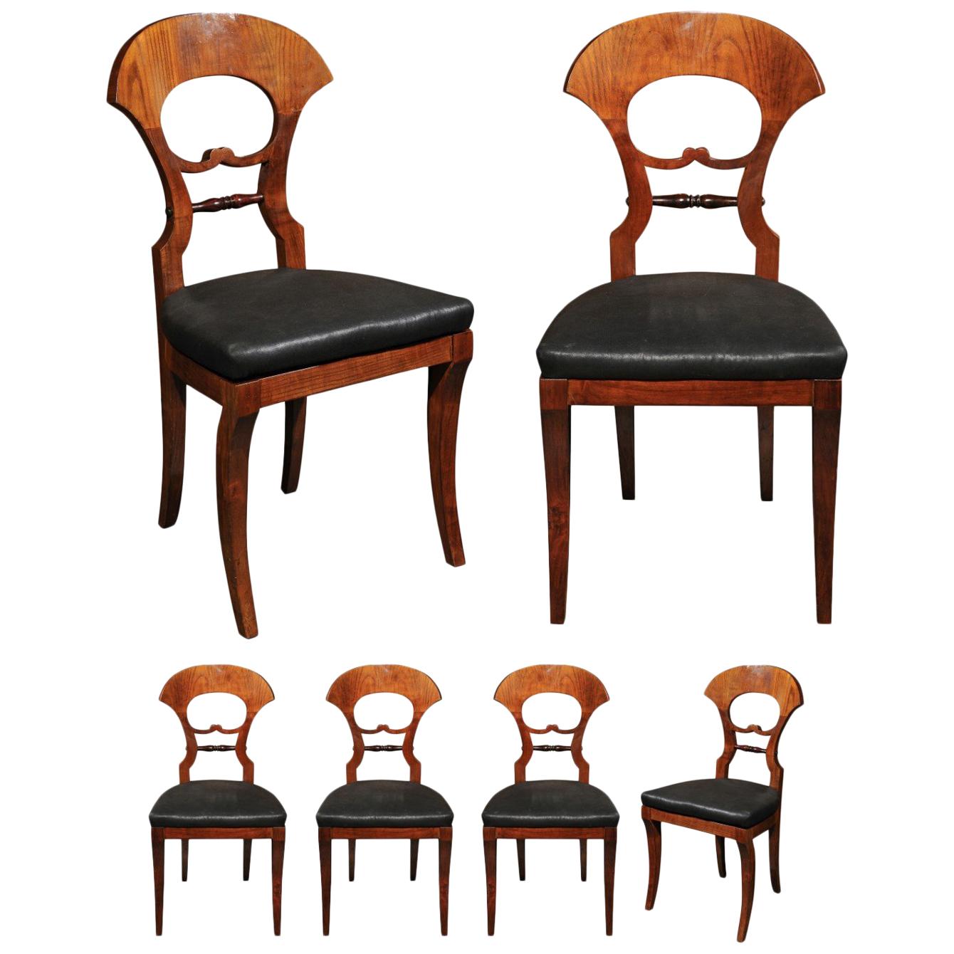 Set of Six Walnut 1840s Biedermeier Austrian Dining Room Chairs with Fan Backs