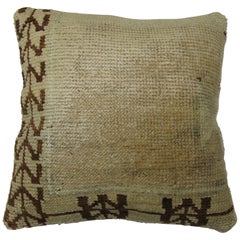 Modern Pillows and Throws