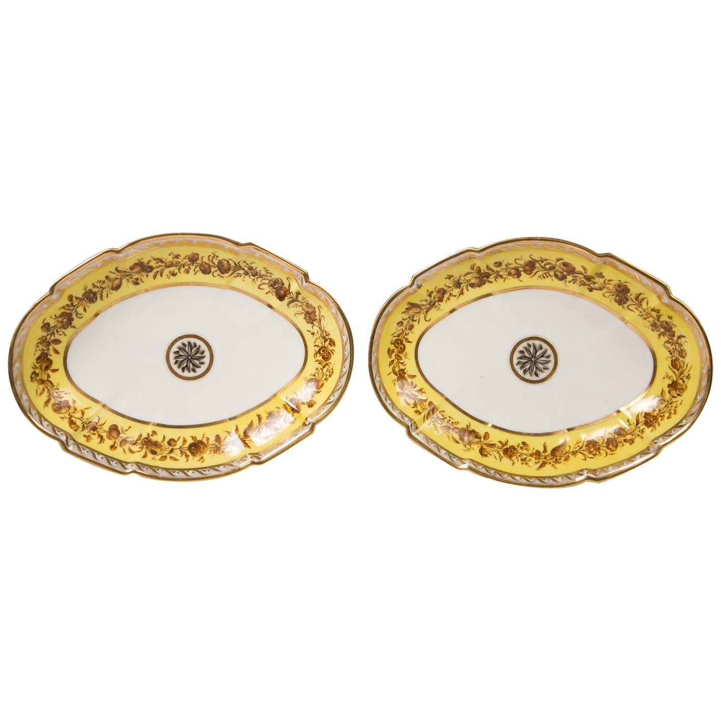 Pair of Neoclassical French Dishes, Made by Dihl et Guehard Late 18th Century