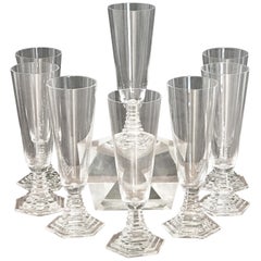 Acht Art Deco Baccarat "Orsay" Champagnerflöten