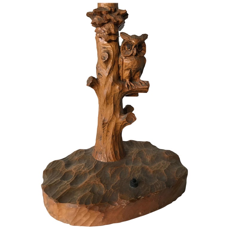 Early 20th Century Hand Carved Wooden Black Forest Owl in Tree Table / Desk  Lamp For Sale at 1stDibs