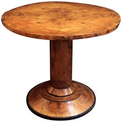 French Round Table or Guéridon of Burr Walnut