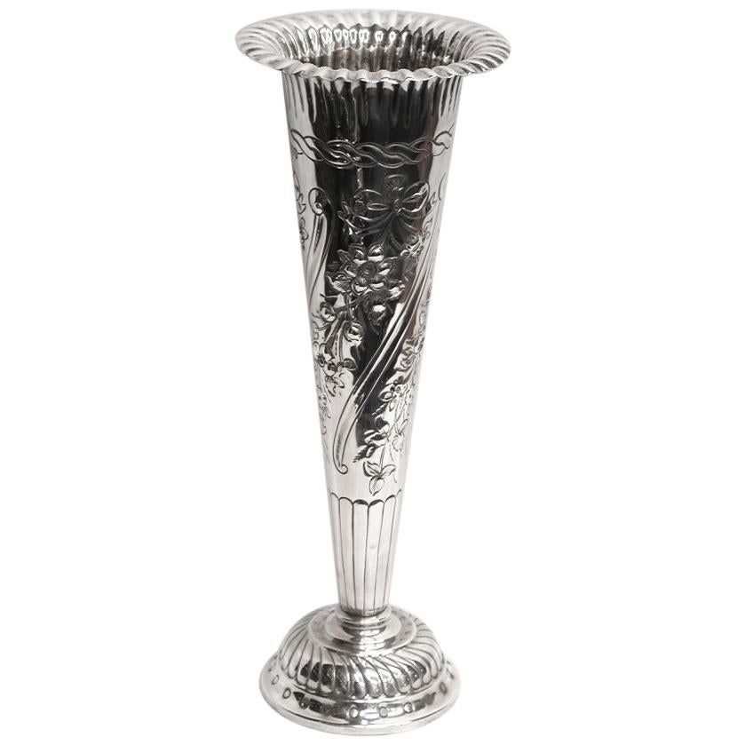 Antique William Comyn's Victorian Silver Vase, 1892 at 1stDibs silver antique vase, silver