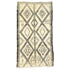 Contemporary Beni M'Guild Moroccan Rug, Beni M'Guild Rug with Bauhaus Style