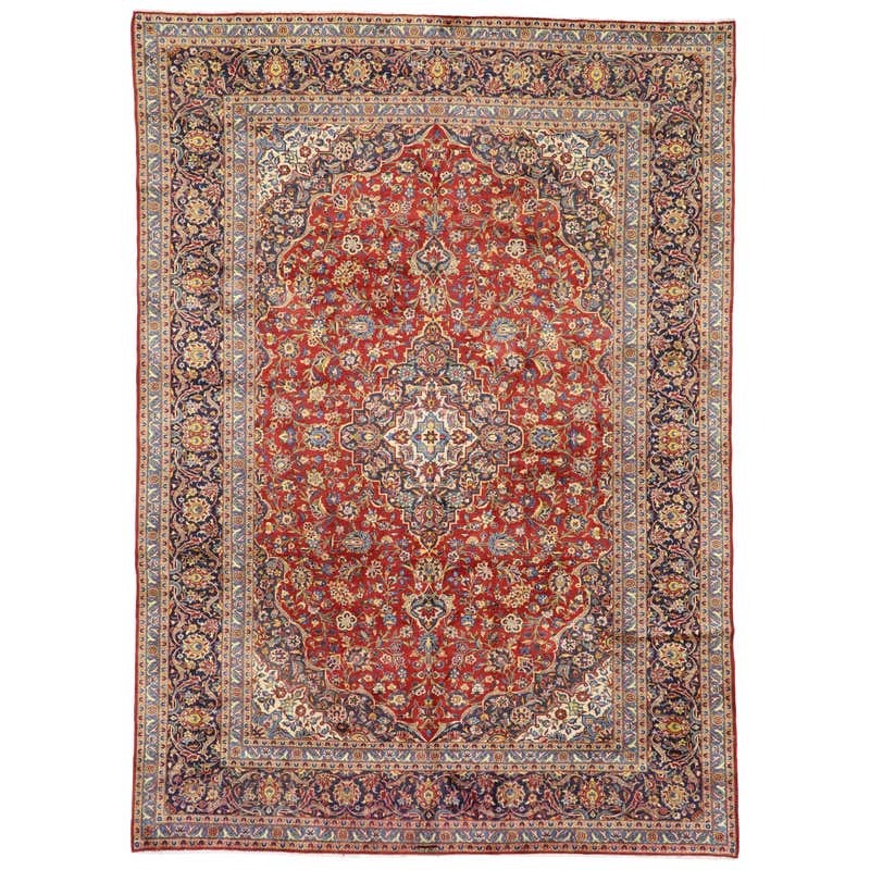 Vintage Persian Kashan Area Rug with Neoclassical Style For Sale at 1stDibs