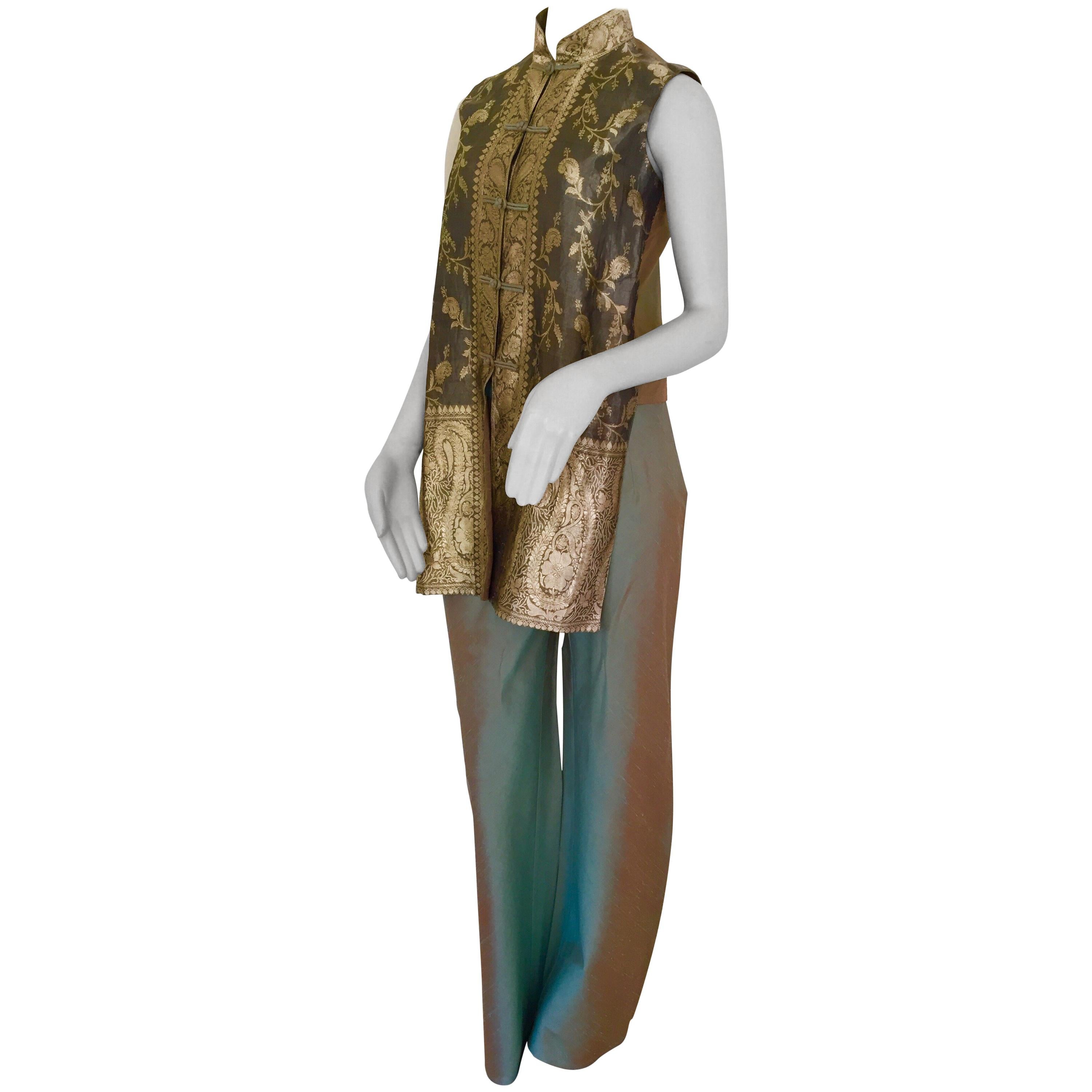 Nagara Couture for Jim Thompson 2 Pieces Silk Pants and Top For Sale