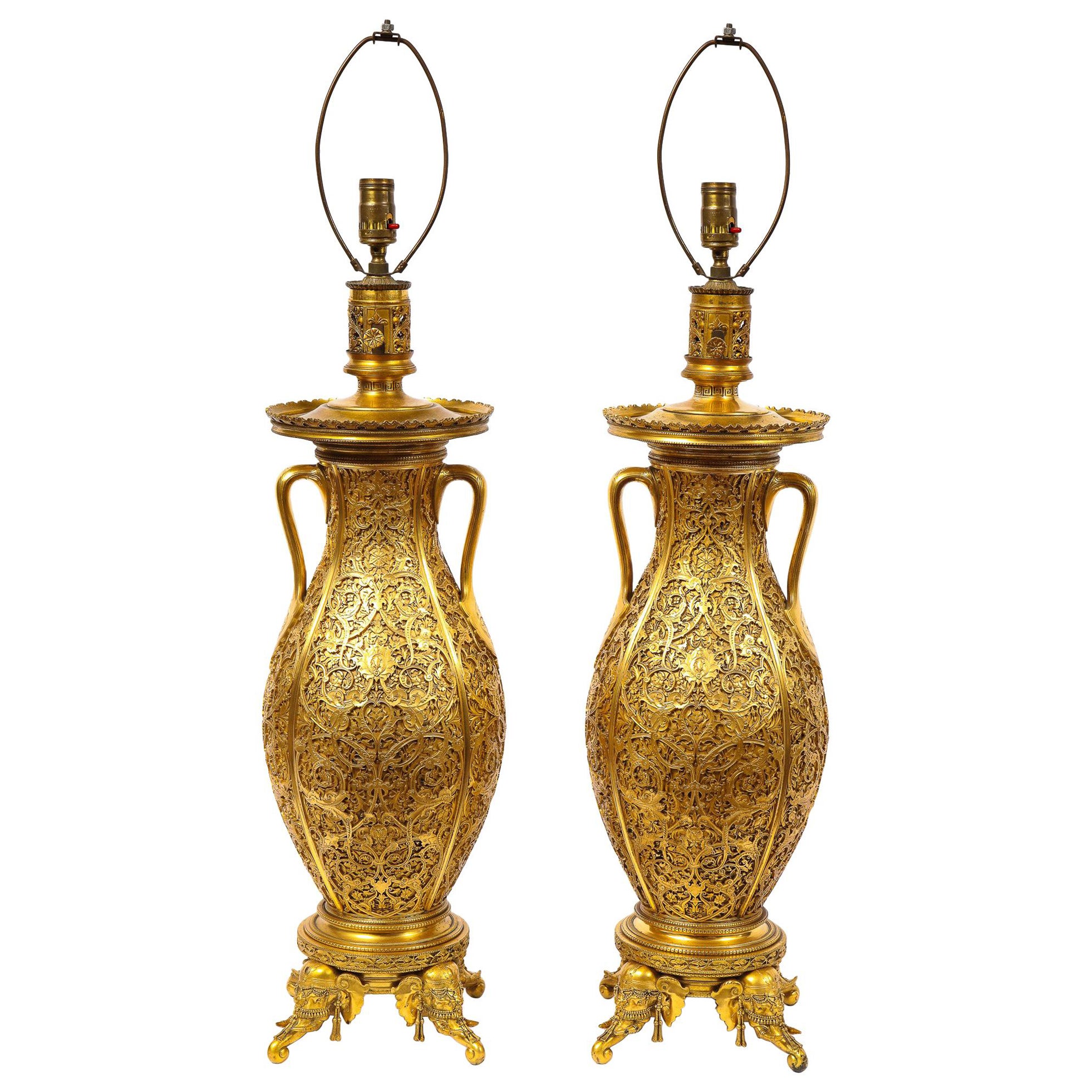 Paar französische Japonismus-Goldbronze-Vasen von E. Lièvre, ausgeführt von F. Barbedienne im Angebot