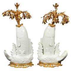 Lampes anciennes en forme de poisson montées en porcelaine Blanc de Chine et bronze doré
