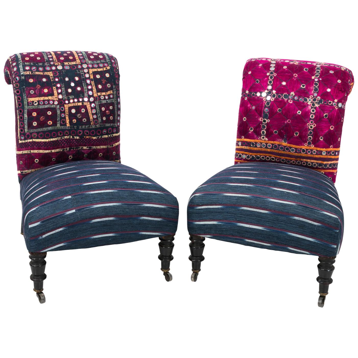 Pair of English Slipper Chairs im Angebot