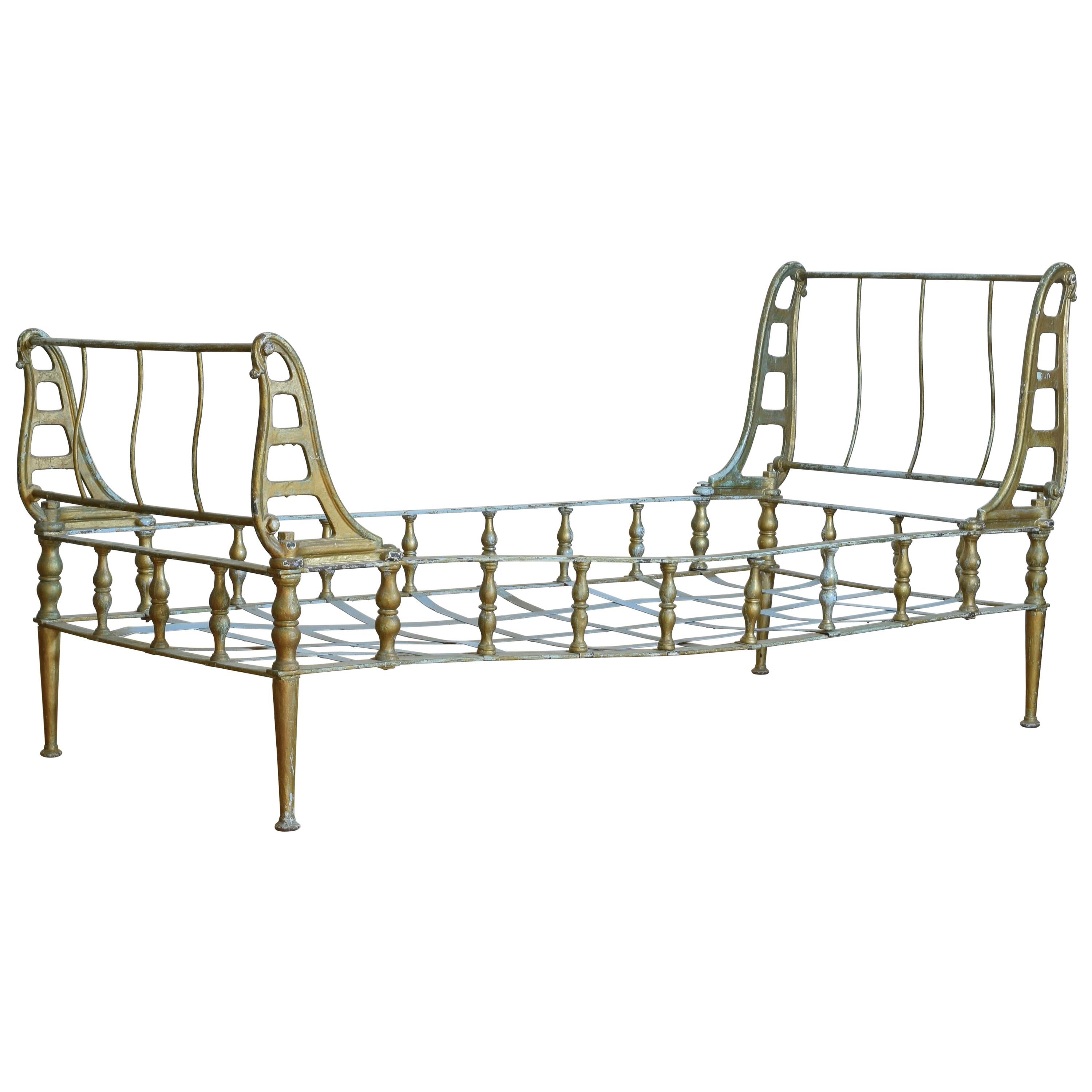 French Napoleon III Cast Iron and Painted Sleigh Daybed