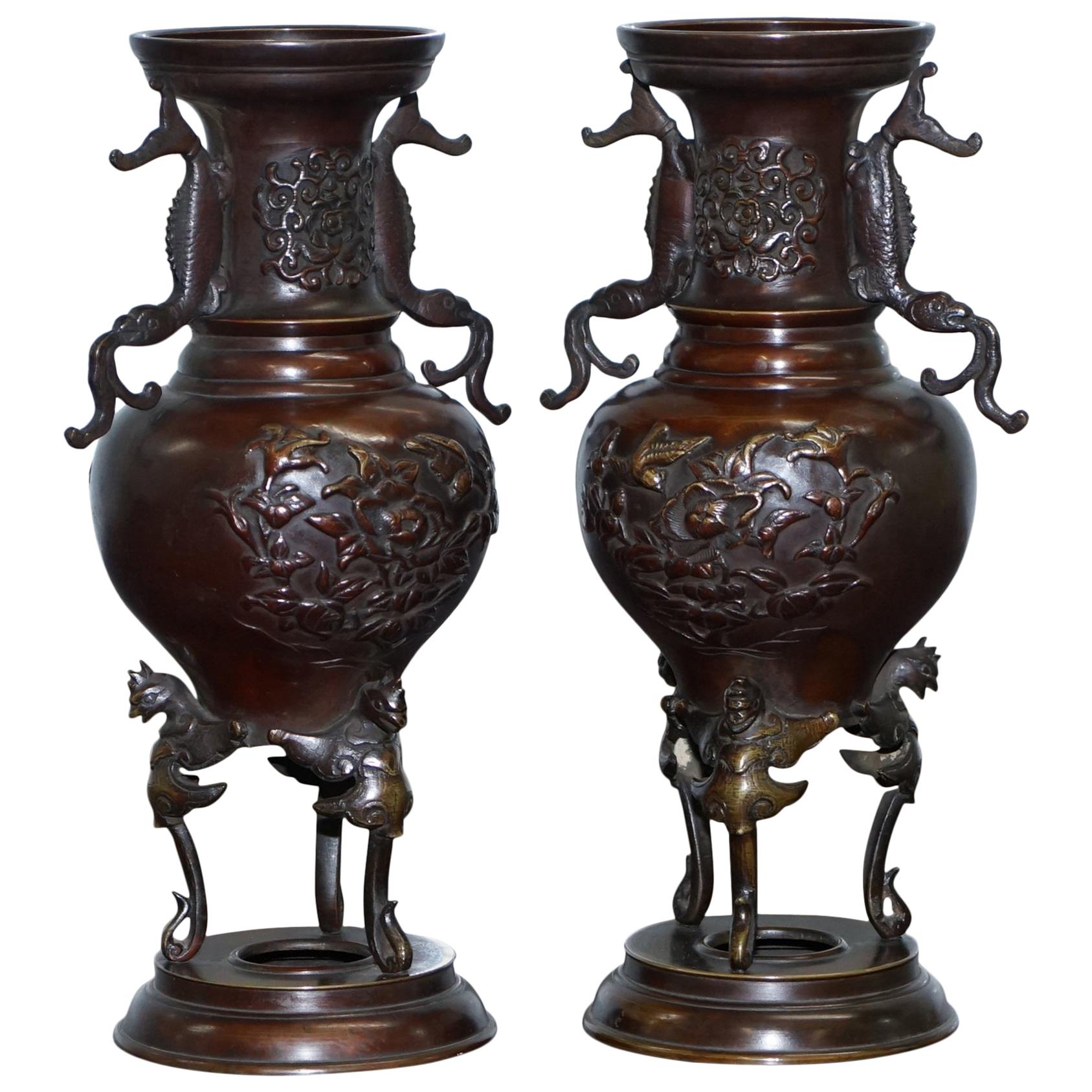 Pair of Oriental Bronze Urns Vases Bird Serpentine Decorations Chinese Japanese For Sale
