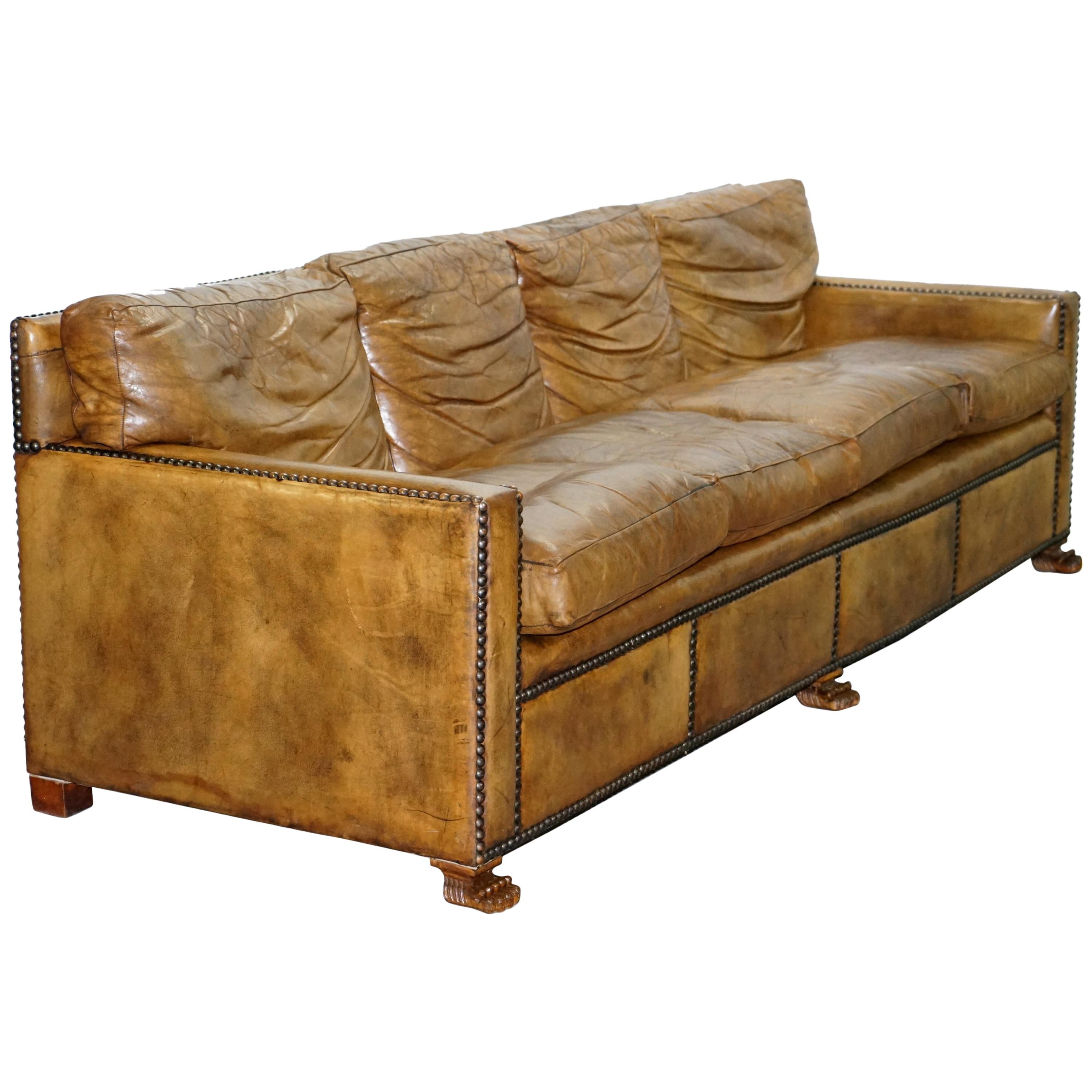 Vintage Handmade in Chelsea Braun Leder 4-sitziges Sofa mit Löwenhaar Pfotenfüßen