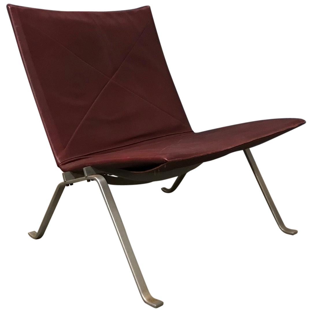 1956, Poul Kjaerholm for E. Kold Christensen, PK22 Lounge Chair in Red Leather For Sale