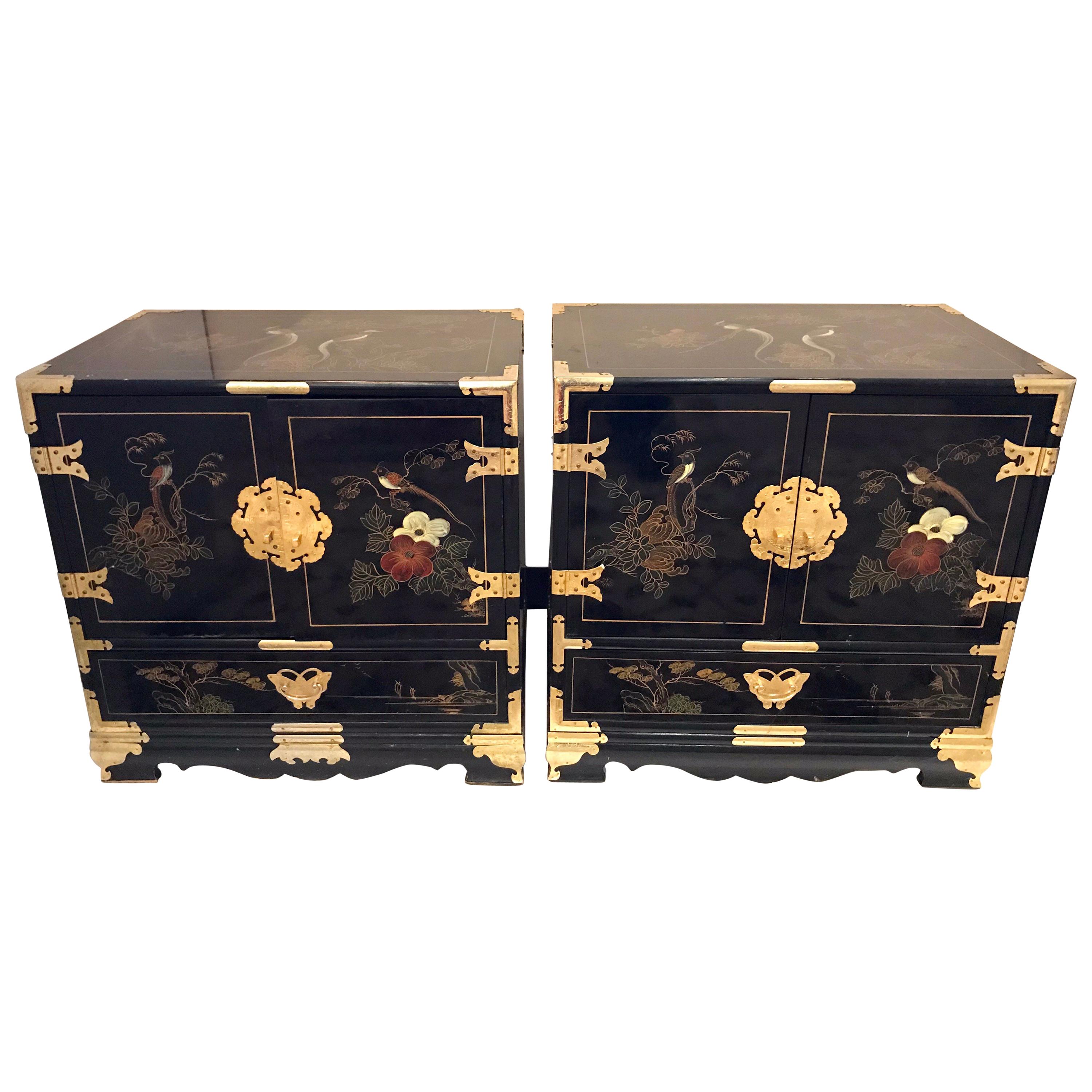 Pair of Midcentury Chinese Chinoiserie Black Lacquer Nightstands