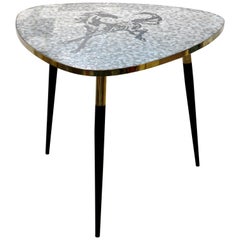 Table de salle à manger/table basse italienne vintage en laiton avec mosaïque de chevaux noirs, blancs et gris, 1953