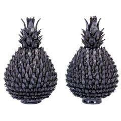 Grande paire d'ananas à couvercle en terre cuite émaillée bleu foncé