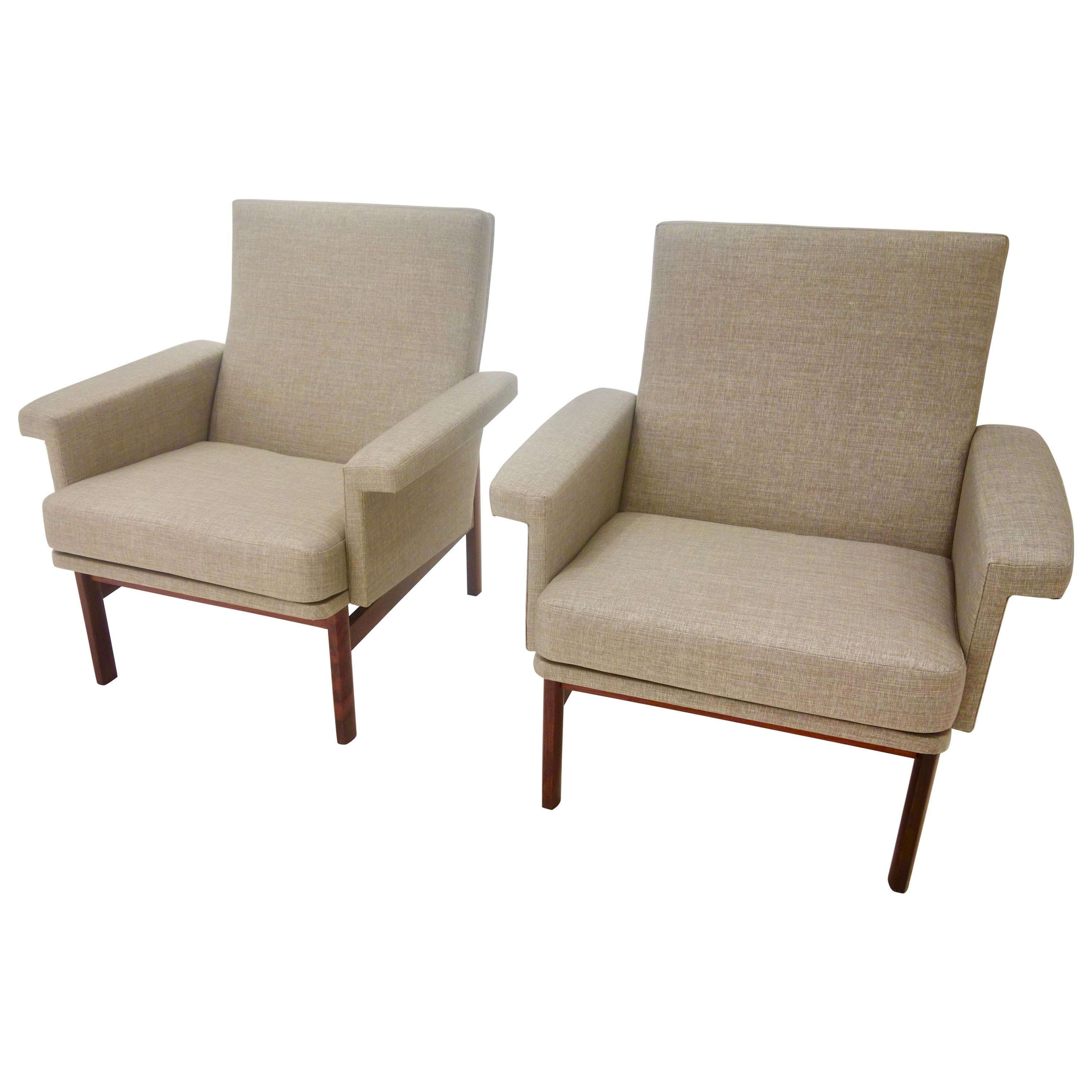Pair of Finn Juhl Lounge or Armchairs for France & Son in Greige Fabric