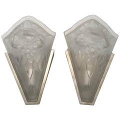 Vintage Pair of Mid-Century Modern Frosted and Aluminium Finished Wall Sconces