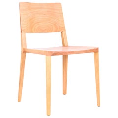 Chaise minimaliste en bois dur