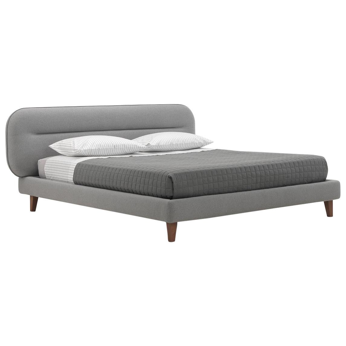 'VISCONTI' King Size Bed with Italian Modern Style Headboard in Grey Fleece For Sale