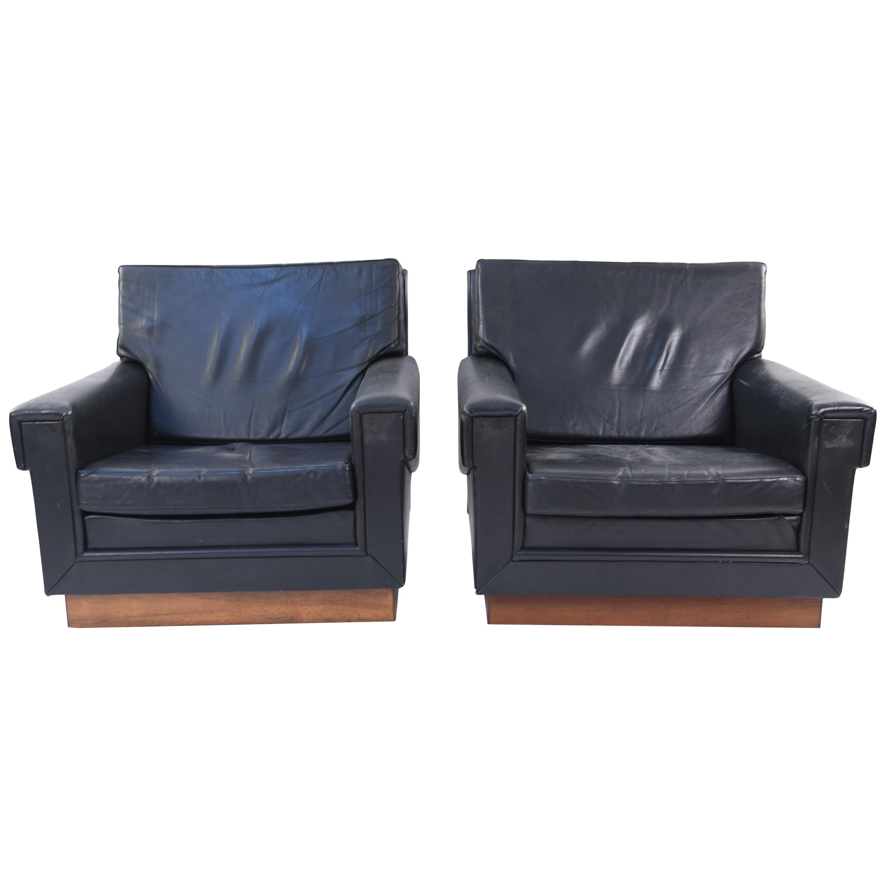 Pair of Jørgen Ryesberg Leather Lounge Chairs