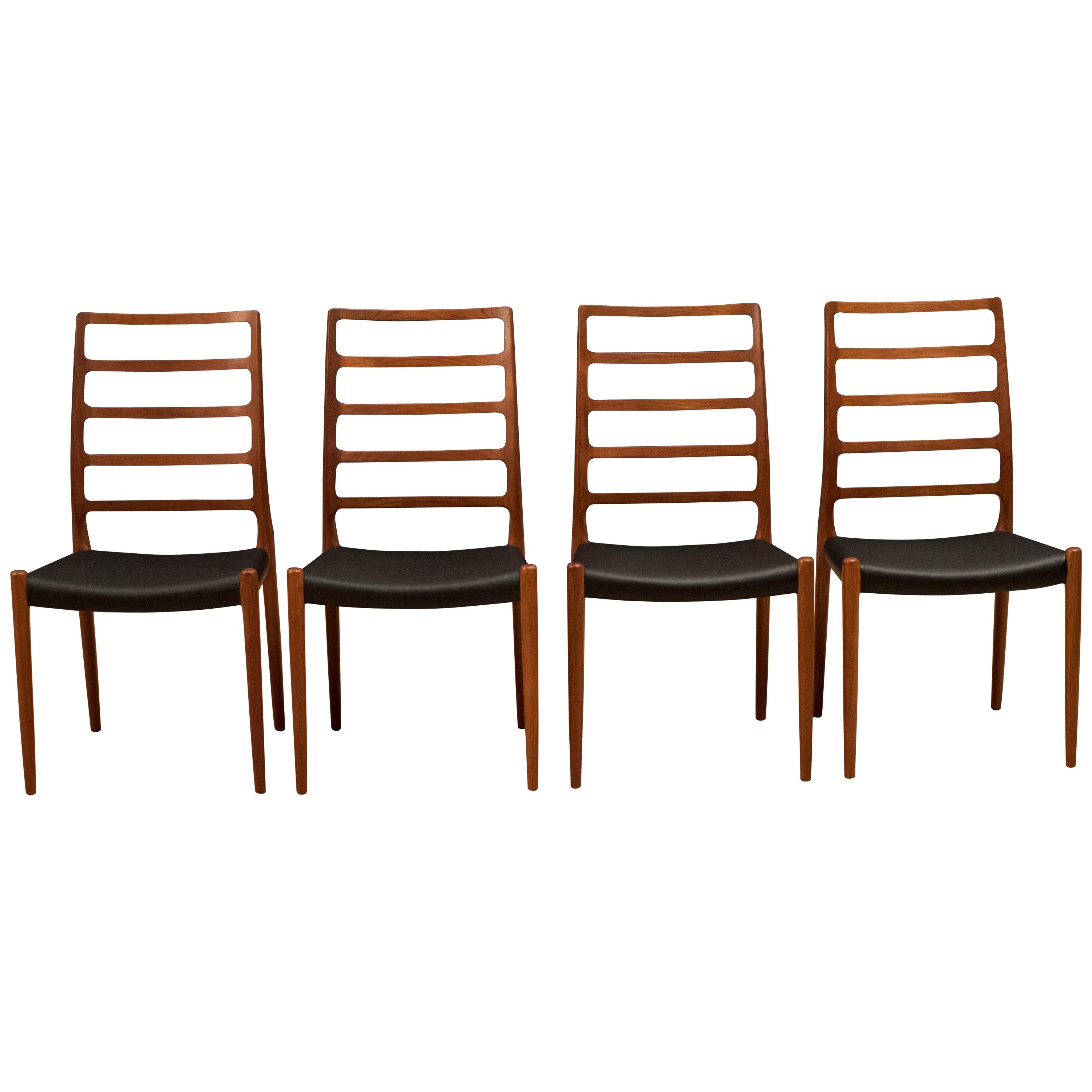 Set of Four Teak Møller No. 82 Dining Chairs
