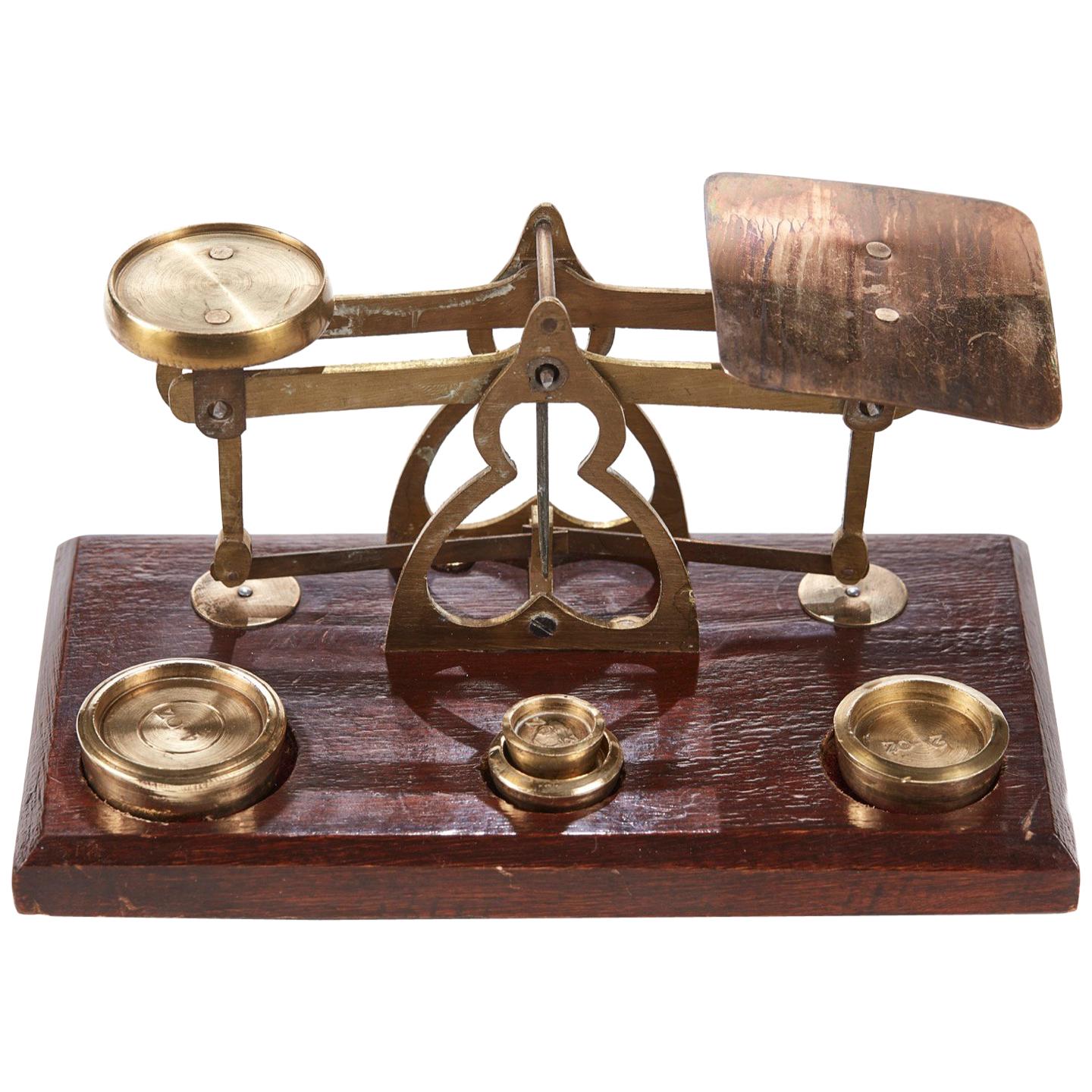 Set of Original Victorian Post Office Scales im Angebot