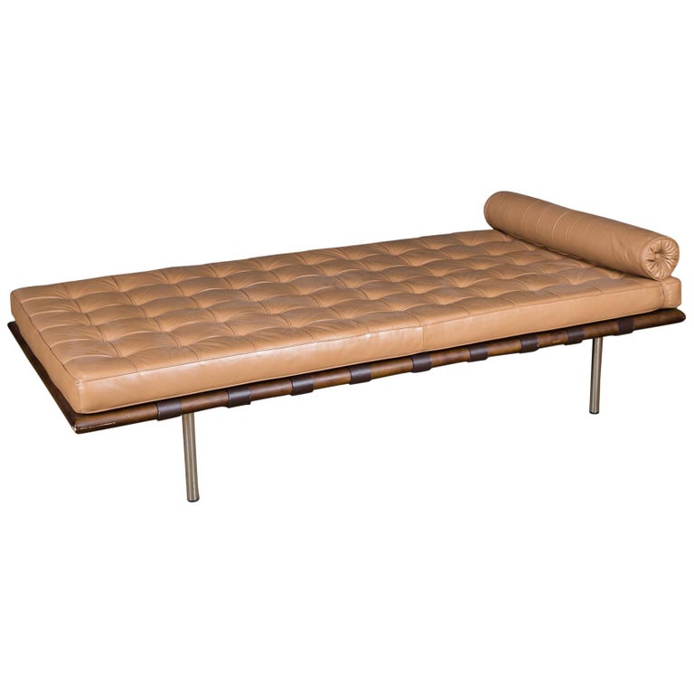 Barcelona Daybed the Bauhaus Legend 'Reproduction' For Sale at 1stDibs