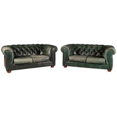 Vintage Elegant 20th Century Pair of Green Two-Seat Leather Chesterfield Sofas