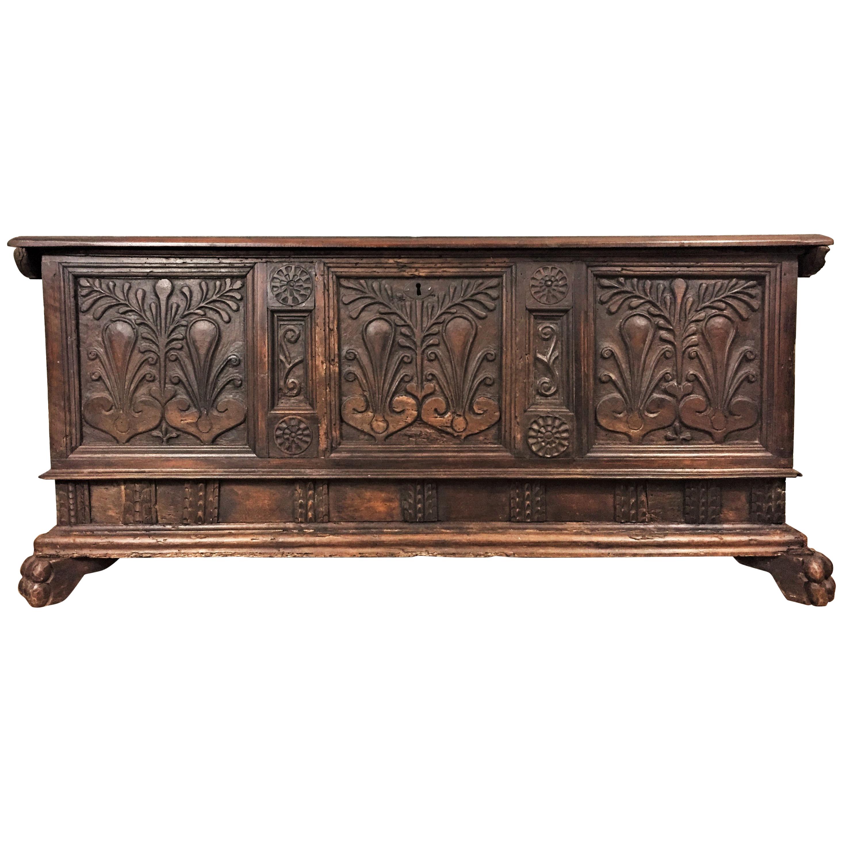 Early 17th Century Renaissance Chest in Walnut with Lion Feet