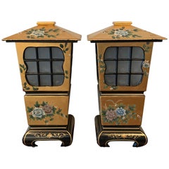 1950s Chinoiserie Large Black and Gold Lacquered Lantern Lamps, Pair
