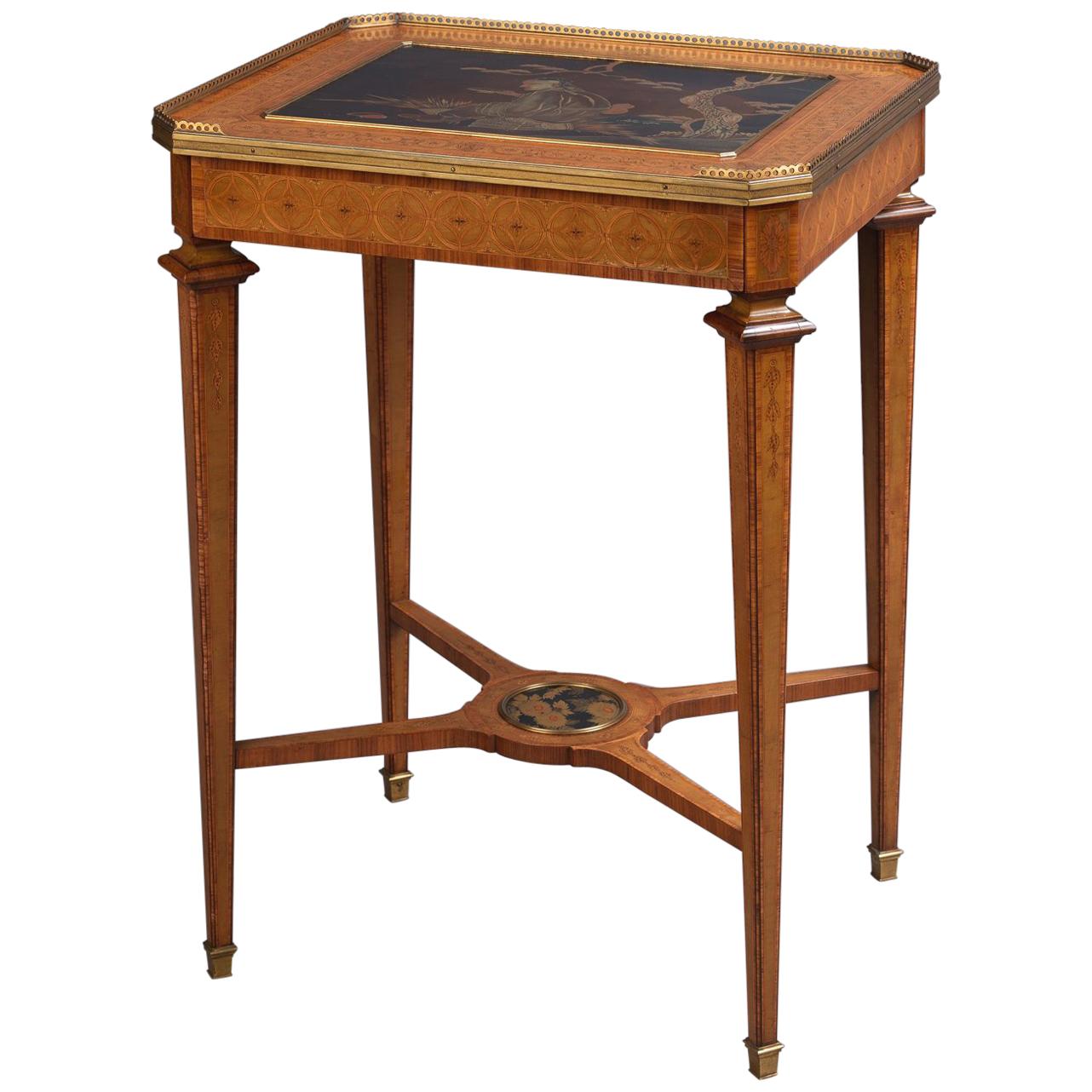 Table marquetée et incrustée avec plateau en laque, vendue par Boin Taburet, vers 1880 en vente