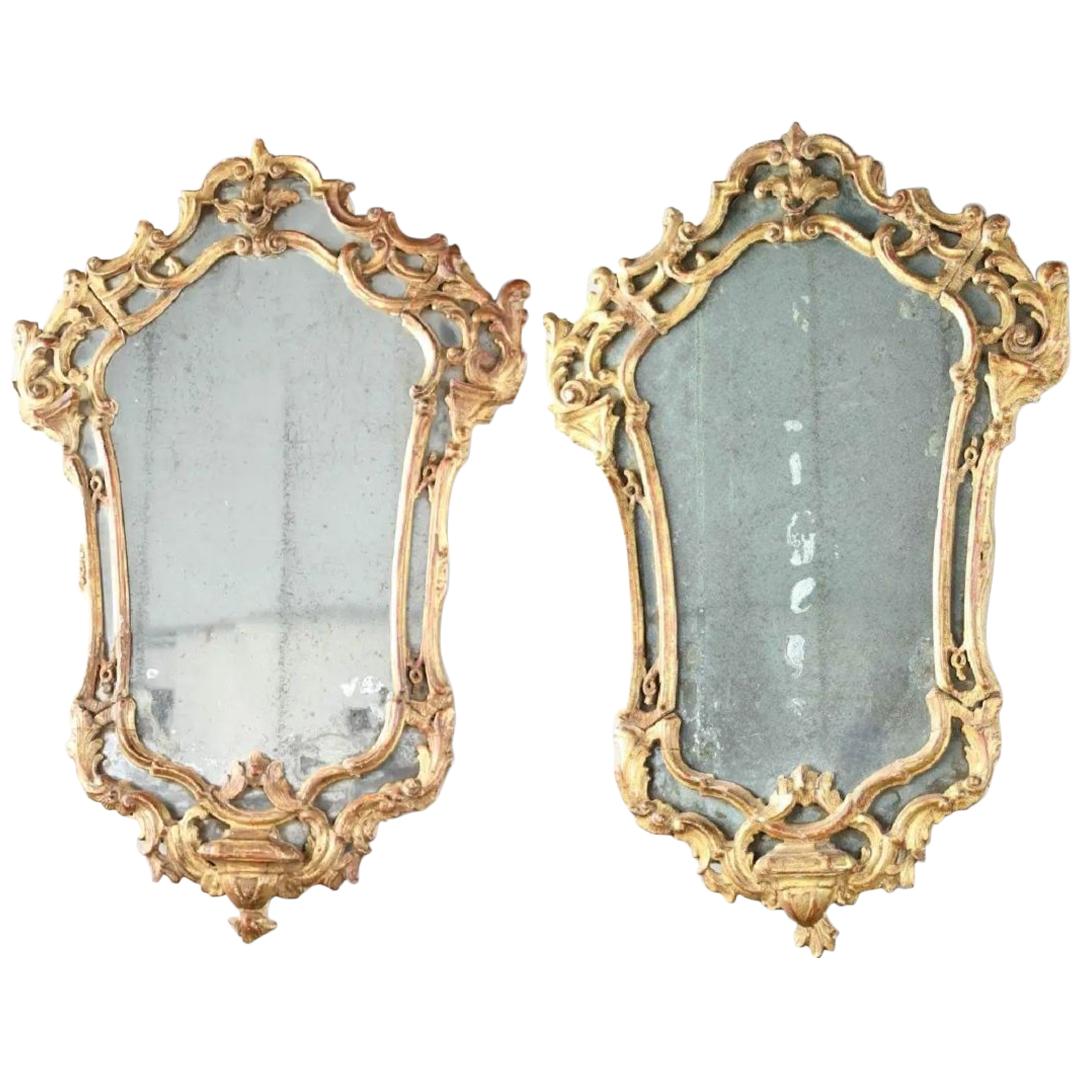 Pair of 18th Century Venetian Giltwood Mirrors with Original Glass For Sale