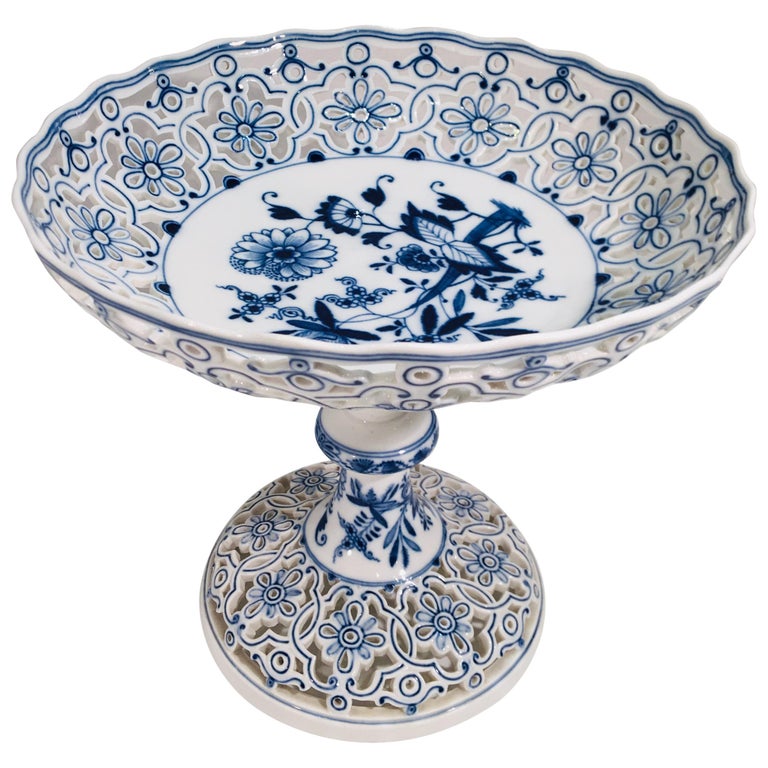 Feines antikes um 1815 Meissener Porzellan Blaues Zwiebelmuster  durchbrochenes Kompott bei 1stDibs | meissen porzellan alte serien