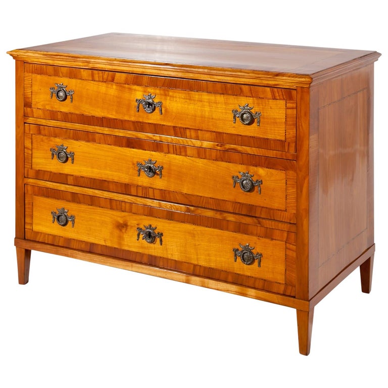 Louis Seize Chest of Drawers, circa 1780 1
