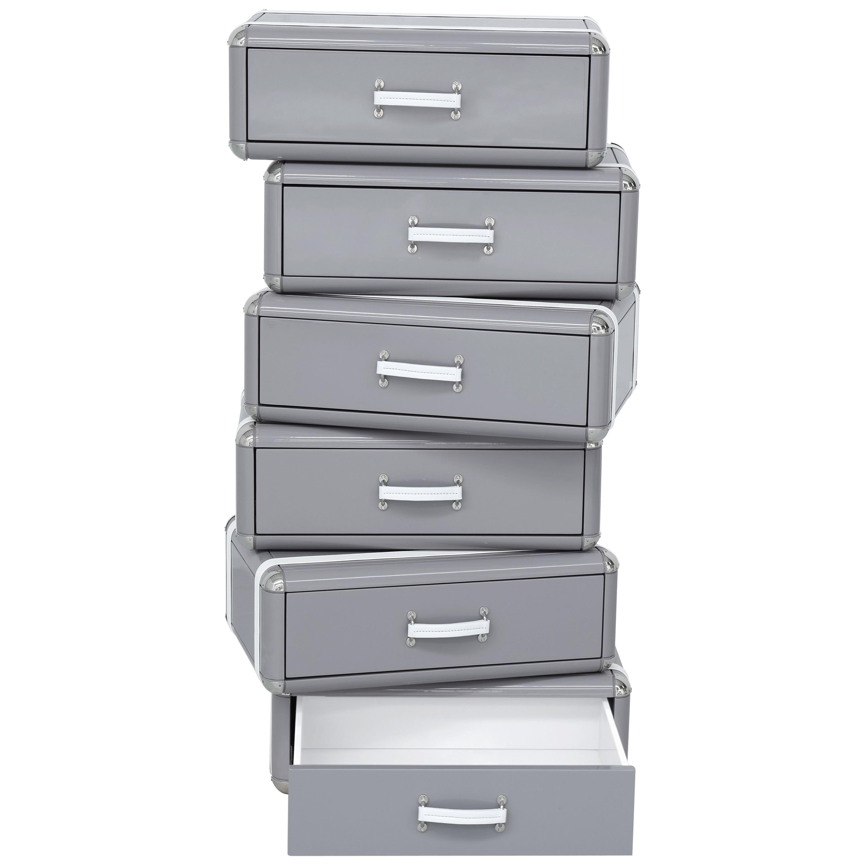 Sky Six-Drawers Kids Chest with Gray Lacquered Finish by Circu Magical Furniture For Sale