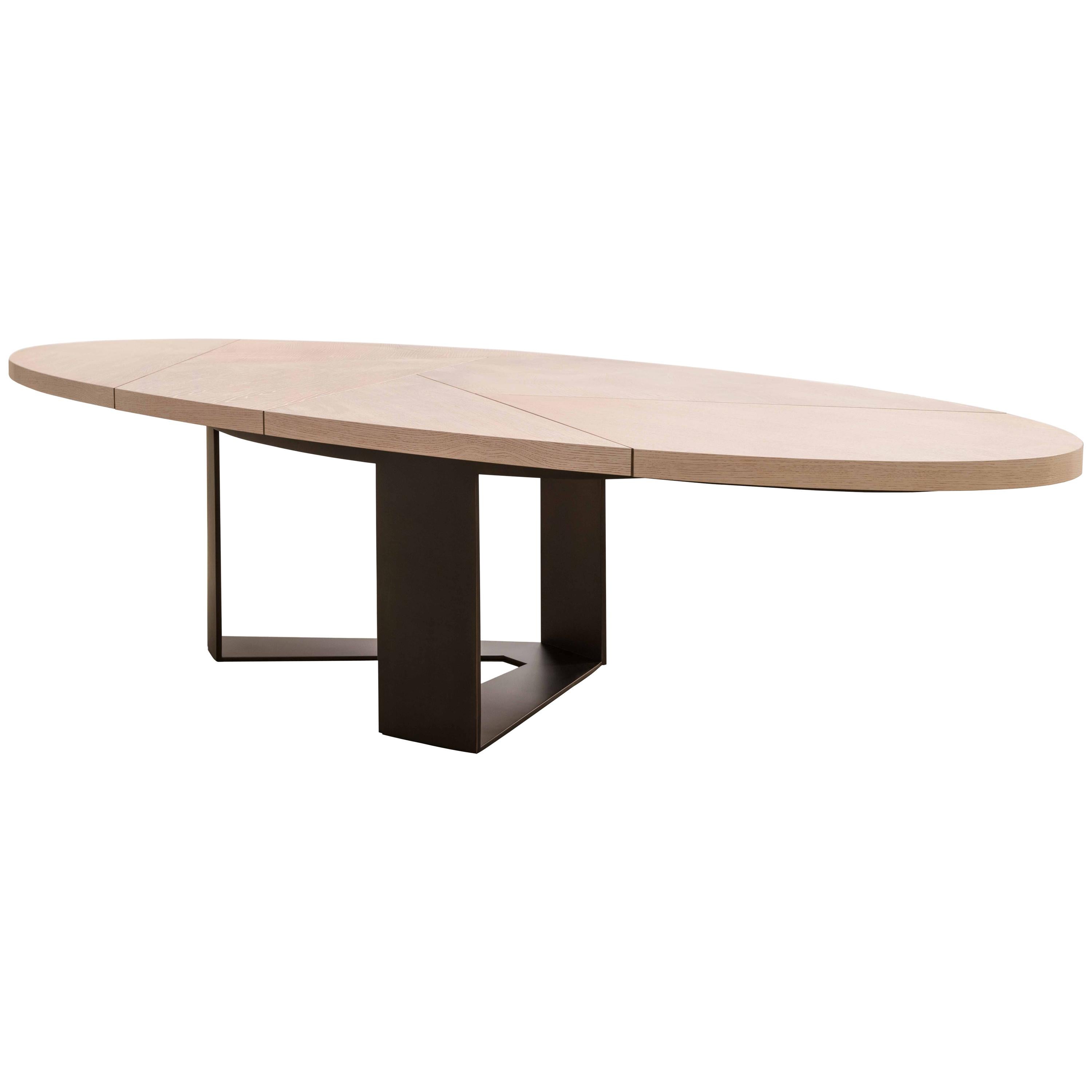 Aurora Dining Table - Size II For Sale