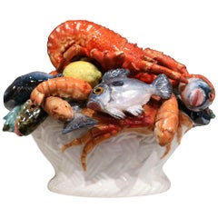 Composition d'un panier à fruits de mer Barbotine en céramique peinte française du milieu du 20e siècle