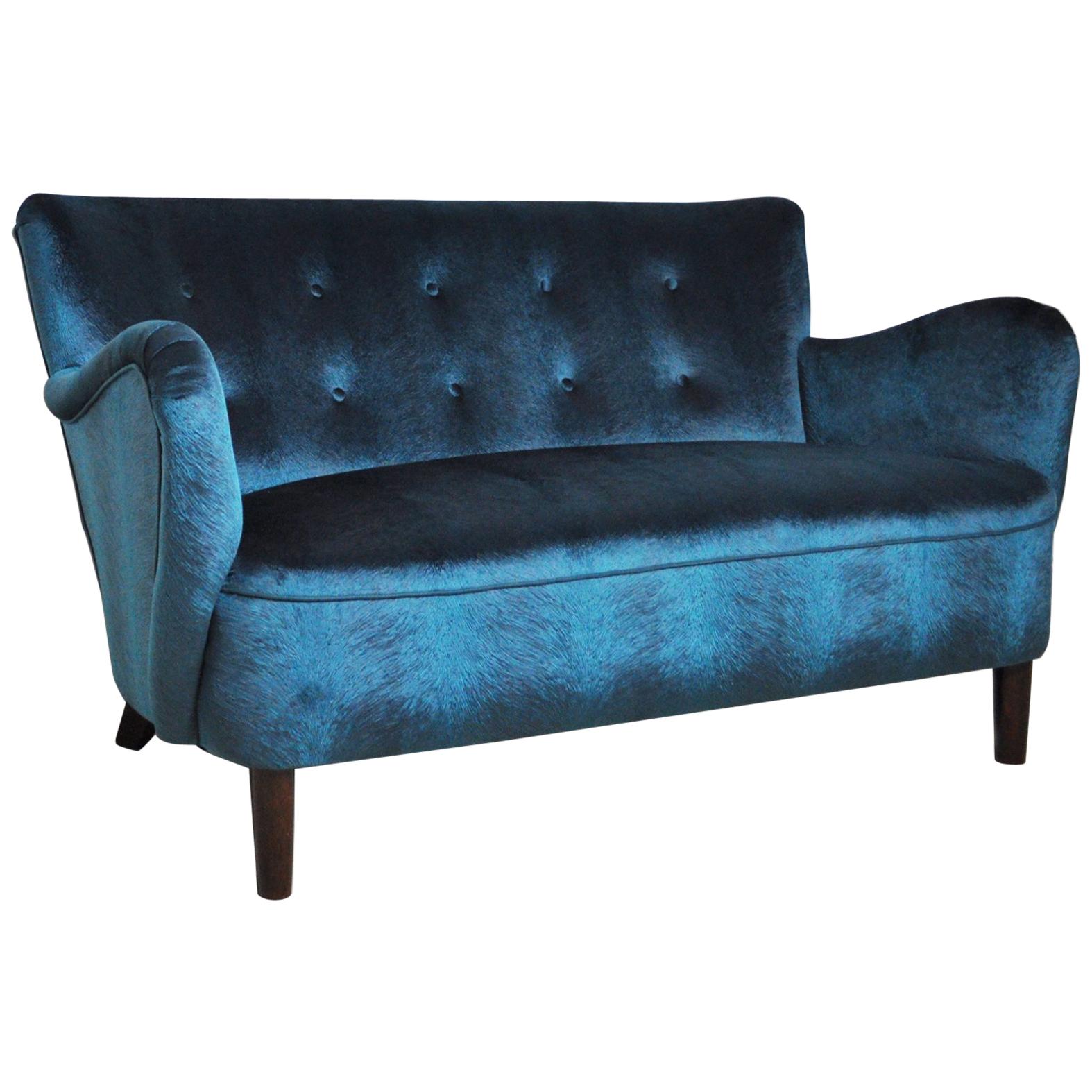 Elegant Early Midcentury Curved Sofa in Blue Velvet New Upholstery For Sale