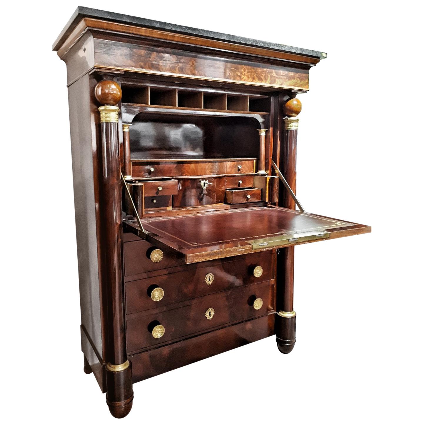 Early 19th Century Empire Flame Mahogany and Black Marble Secretaire  For Sale