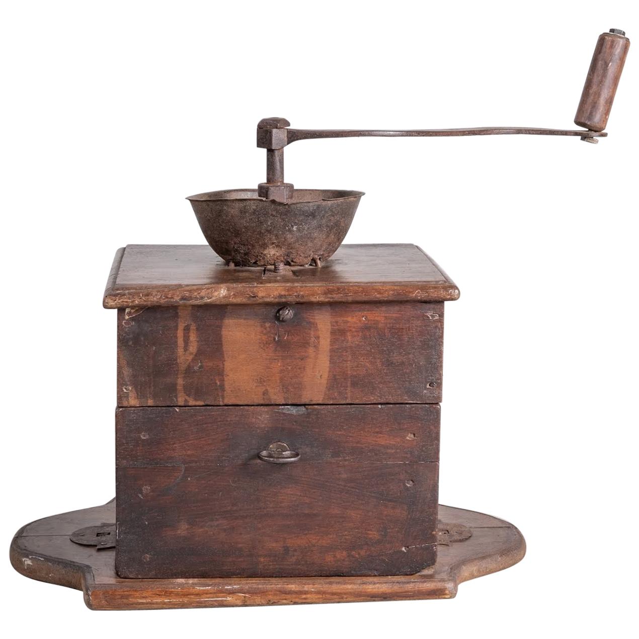 Wooden Coffee Grinder, Italy, circa 1700 For Sale