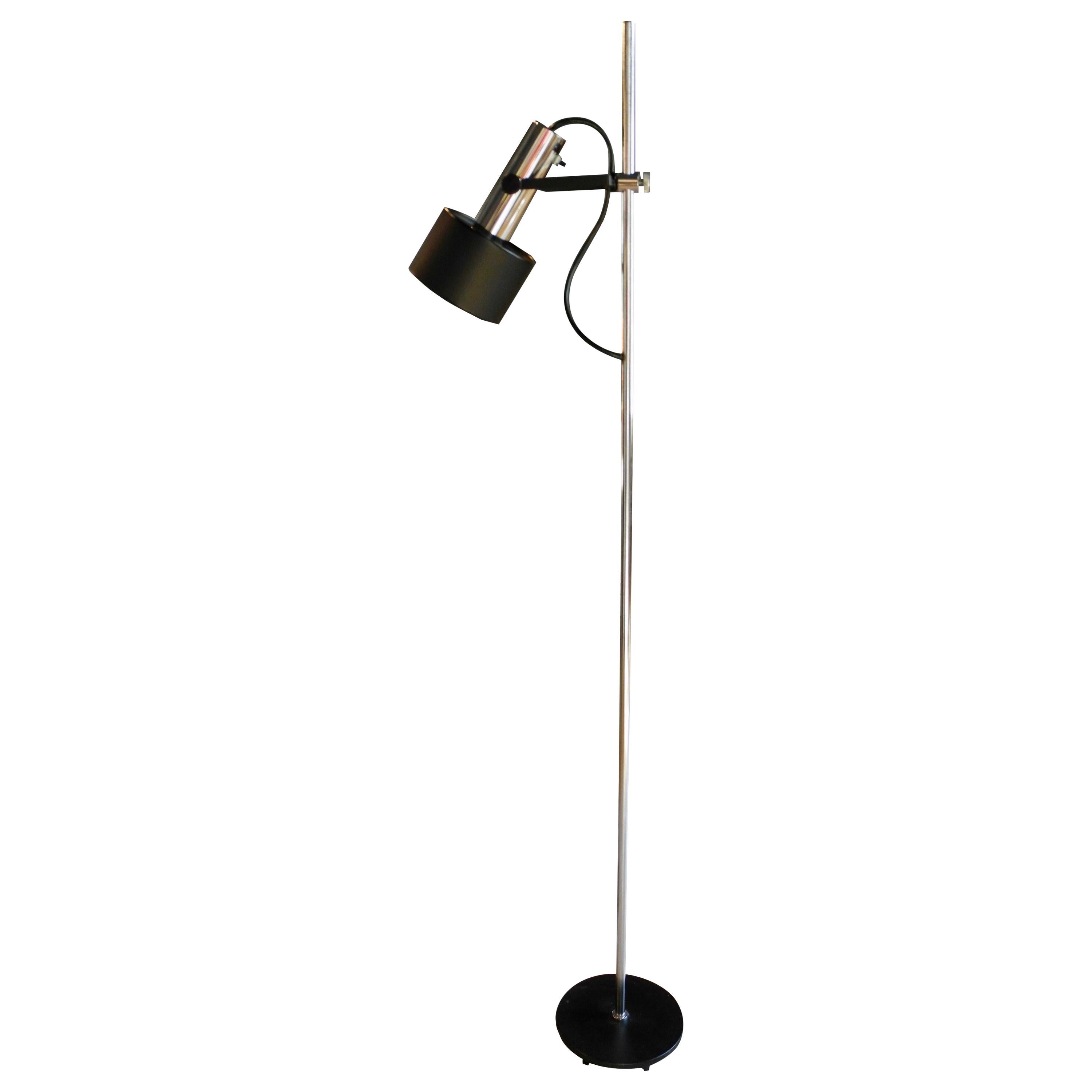 Modern Black and Chrome Floor Lamp by Lightoleir For Sale