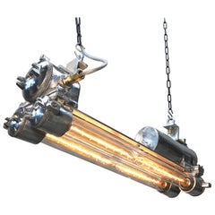 Bande lumineuse industrielle des années 1970 en aluminium, laiton et verre ignifugés, polie
