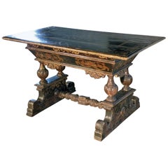 Mesa de centro italiana de nogal pintada barroca del siglo XVII