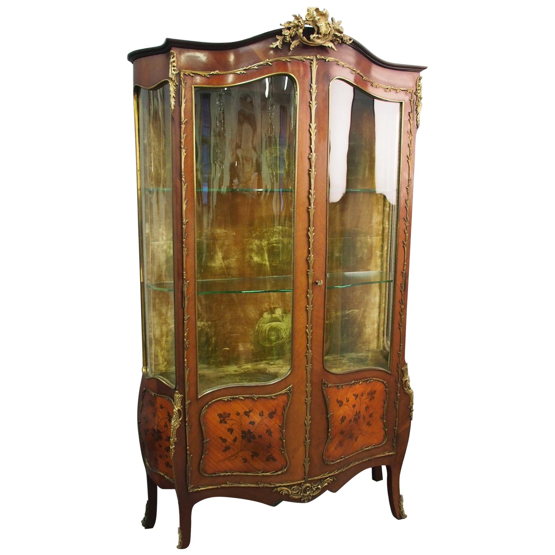 French Kingwood and Walnut Display Cabinet For Sale