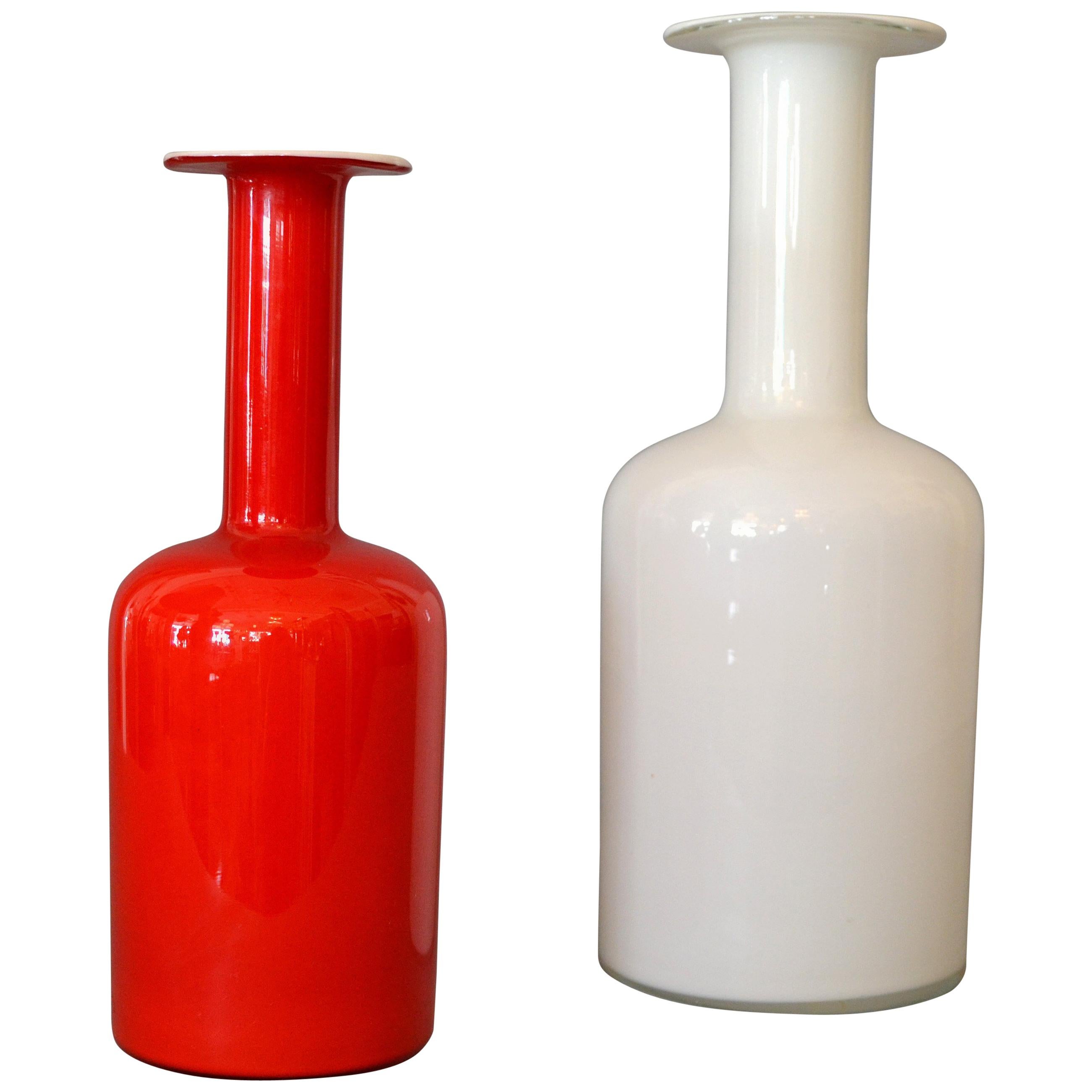 Danish Modern Hand Blown Otto Bauer Gulv Vase in Red & Milk Glass by Holmegaard For Sale