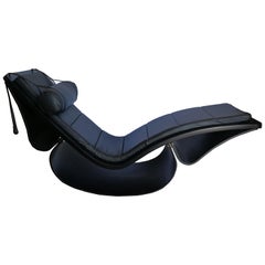 Vintage Chaise Longue “Rio” by Oscar Niemeyer, circa 1970