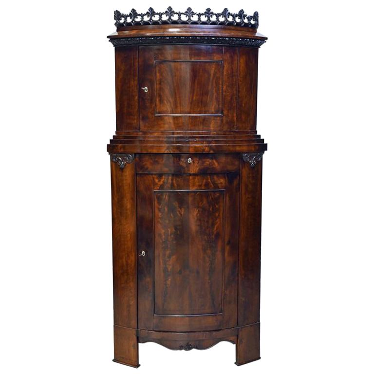 Empire Corner Cabinet or Cupboard in West Indies Mahogany, circa 1800 For Sale