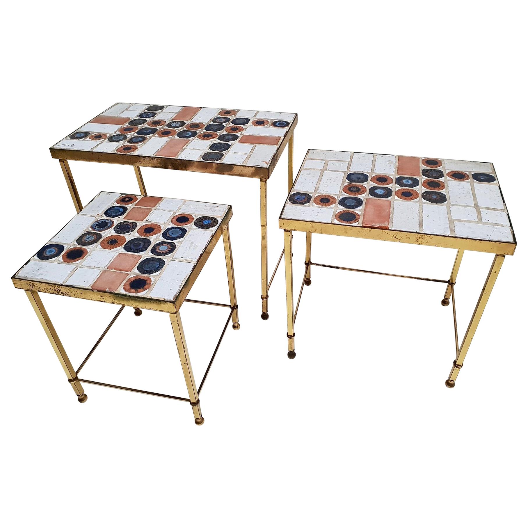 Set of 3 Belgian Vintage Polished Brass and Ceramic Nesting Tables For Sale